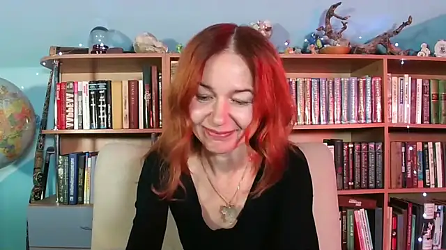 Foxilady357 online show from November 13, 2025, 3:38 pm