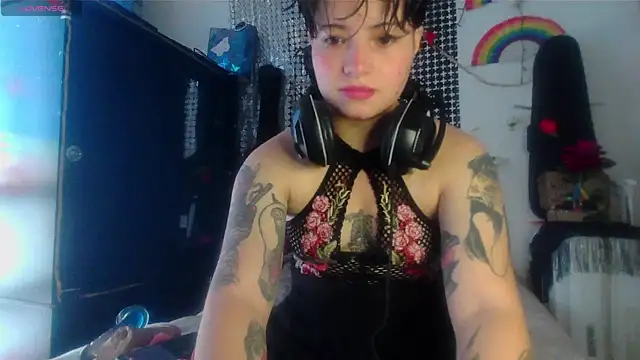 Snapshot of Mitsuha_gate chatting on October 29, 2025, 3:22 pm Mitsuha gate online show from October 29, 2025, 3:22 pm