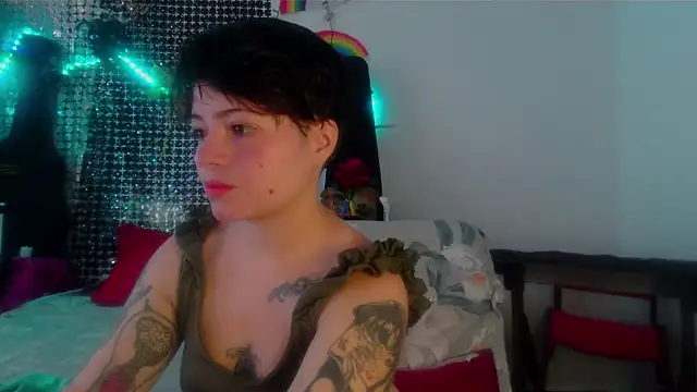 Snapshot of Mitsuha_gate chatting on October 24, 2025, 2:49 pm Mitsuha gate online show from October 24, 2025, 2:49 pm