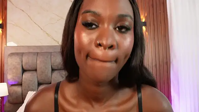 Snapshot of More_Hott chatting on October 30, 2025, 3:20 pm More Hott online show from October 30, 2025, 3:20 pm