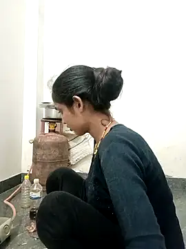 Snapshot of Guriya0076 chatting on November 15, 2025, 1:26 pm Guriya0076 online show from November 15, 2025, 1:26 pm