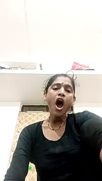 Snapshot of Guriya0076 chatting on November 16, 2025, 10:35 pm Guriya0076 online show from November 16, 2025, 10:35 pm