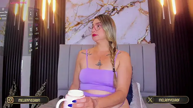 Snapshot of MelanyVegas chatting on September 24, 2025, 1:28 pm MelanyVegas online show from September 24, 2025, 1:28 pm