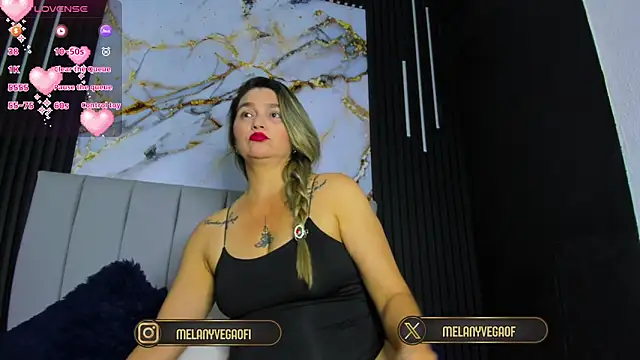 MelanyVegas online show from December 17, 2025, 9:36 am