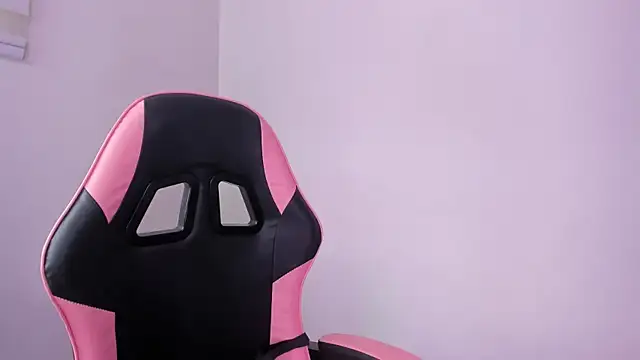 Snapshot of Arianna_Jannes chatting on March 1, 2026, 6:30 pm Arianna Jannes online show from March 1, 2026, 6:30 pm