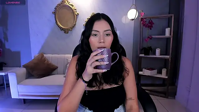 Snapshot of AmbarJames_ chatting on September 15, 2025, 11:54 am AmbarJames online show from September 15, 2025, 11:54 am