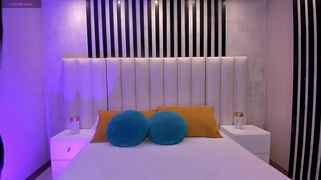 Snapshot of AmbarJames_ chatting on February 12, 2026, 12:05 pm AmbarJames online show from February 12, 2026, 12:05 pm