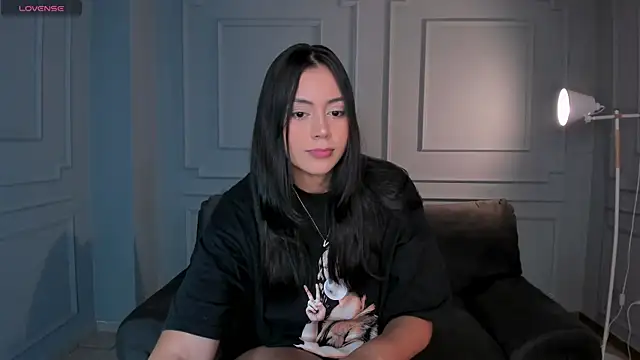 Snapshot of AmbarJames_ chatting on November 8, 2025, 11:58 am AmbarJames online show from November 8, 2025, 11:58 am