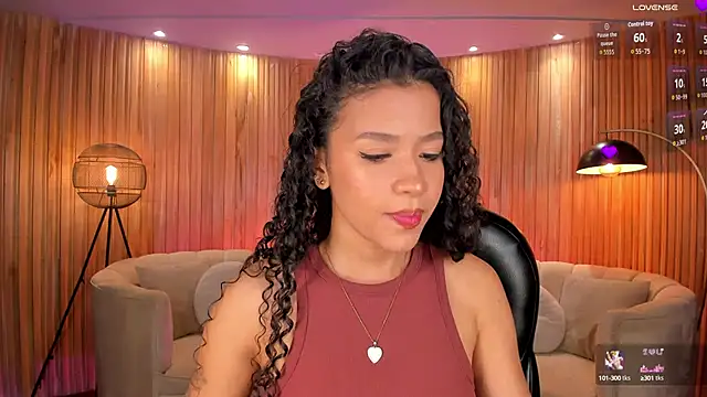Snapshot of SophieHouston_ chatting on September 28, 2025, 2:51 am SophieHouston online show from September 28, 2025, 2:51 am