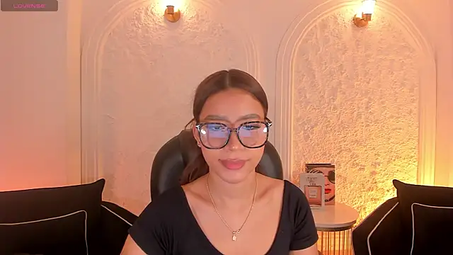 Snapshot of SophieHouston_ chatting on July 16, 2026, 3:14 am SophieHouston online show from July 16, 2026, 3:14 am