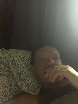 Snapshot of PIROCAGG21 chatting on November 8, 2025, 4:43 pm PIROCAGG21 online show from November 8, 2025, 4:43 pm