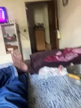 PIROCAGG21 online show from April 25, 2026, 4:04 pm