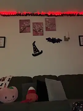 moan4mona online show from October 19, 2025, 2:58 am