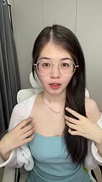 Qianqian-888 online show from December 20, 2025, 12:35 am