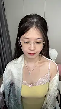 Qianqian-888 online show from October 23, 2025, 1:26 am