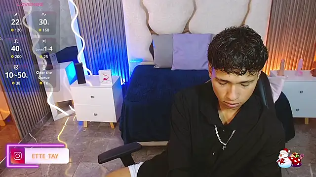 Snapshot of Ette_tay chatting on November 18, 2025, 3:43 am Ette tay online show from November 18, 2025, 3:43 am