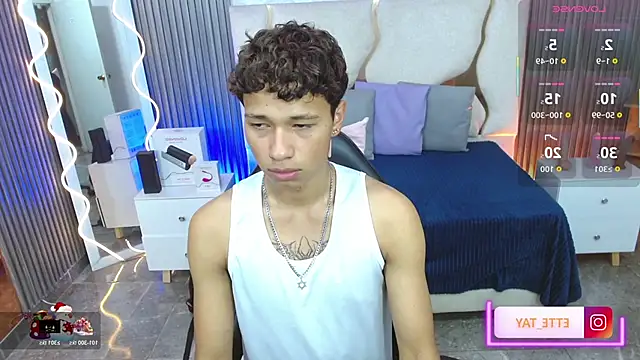 Snapshot of Ette_tay chatting on December 2, 2025, 3:41 am Ette tay online show from December 2, 2025, 3:41 am