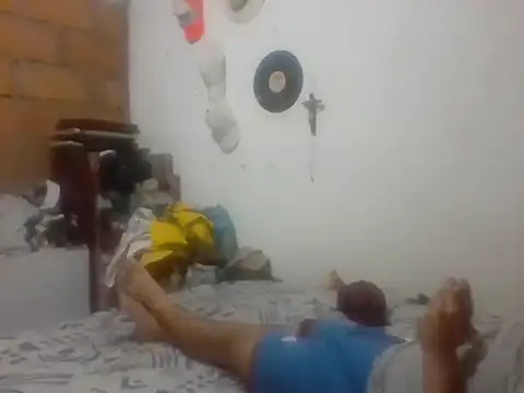 Snapshot of santiii___12 chatting on December 19, 2025, 5:10 am santiii 12 online show from December 19, 2025, 5:10 am