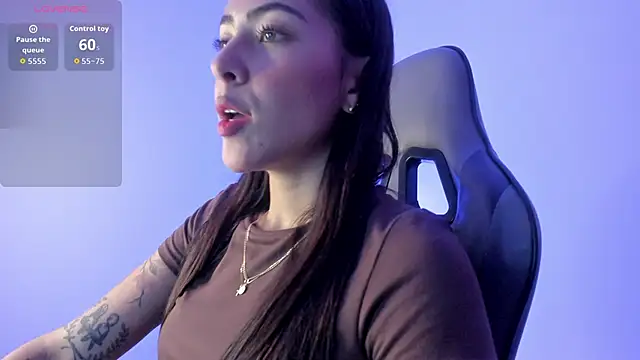 ValkaGrecco online show from November 21, 2025, 3:05 am