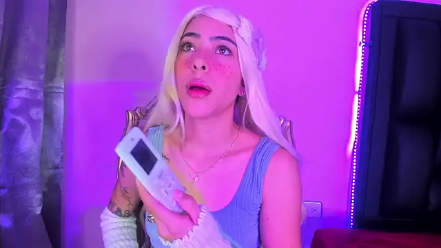 ValkaGrecco online show from November 2, 2025, 2:49 am