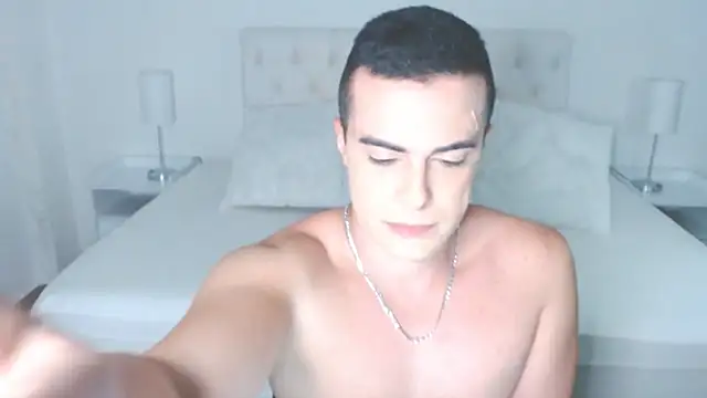 Snapshot of mr_hunterx chatting on October 11, 2025, 1:06 am mr hunterx online show from October 11, 2025, 1:06 am