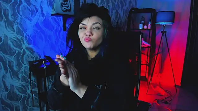 Snapshot of MaryHarrys chatting on November 3, 2025, 11:30 pm MaryHarrys online show from November 3, 2025, 11:30 pm