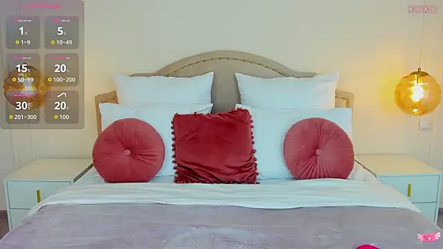 Snapshot of MilaMour chatting on November 12, 2025, 8:23 pm MilaMour online show from November 12, 2025, 8:23 pm