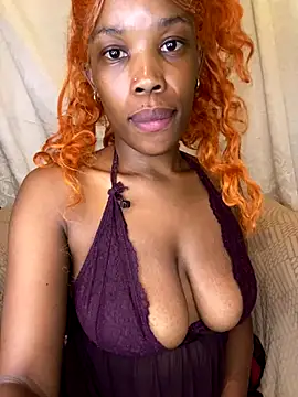 Caramel Mellow online show from December 3, 2025, 9:47 pm