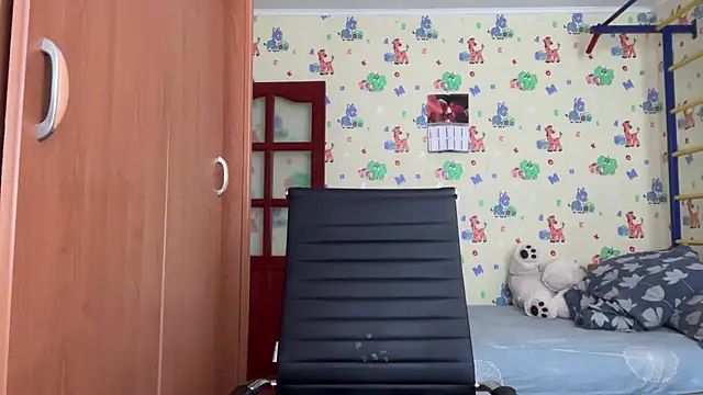 chiraq1945 online show from February 18, 2026, 9:39 am