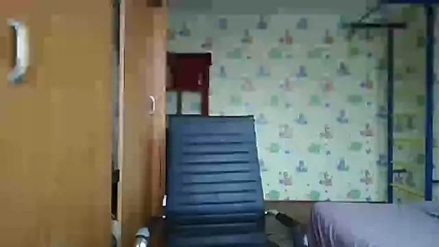 chiraq1945 online show from December 2, 2025, 7:54 am