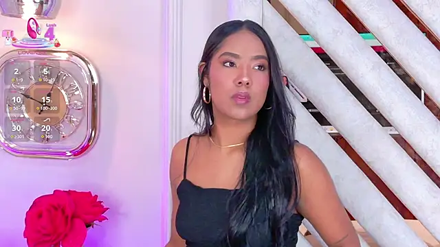 Snapshot of Mia_Roset chatting on October 2, 2025, 3:59 pm Mia Roset online show from October 2, 2025, 3:59 pm