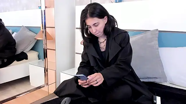 Ashkoreh online show from October 23, 2025, 9:24 pm