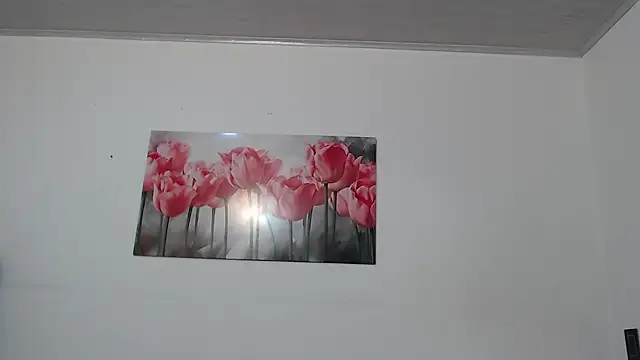 pinky f00x online show from March 25, 2026, 7:24 pm