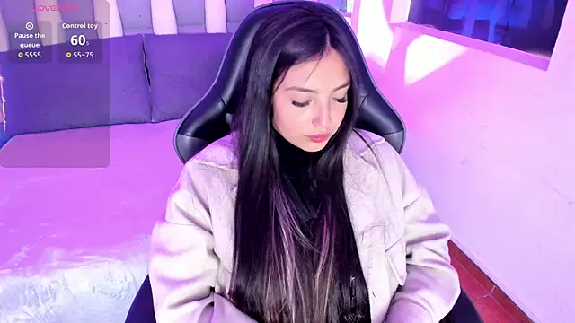 Adaara Rey online show from November 12, 2025, 6:45 pm