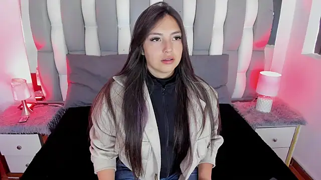 Snapshot of Adaara_Rey chatting on October 3, 2025, 8:21 pm Adaara Rey online show from October 3, 2025, 8:21 pm