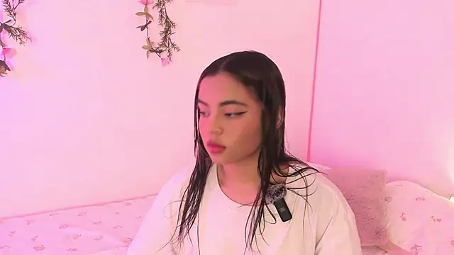 valy shyness online show from October 10, 2025, 8:09 pm