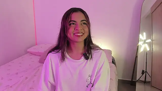 valy shyness online show from October 12, 2025, 12:23 am