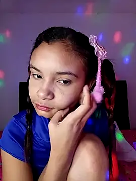 Snapshot of liz7skinny chatting on April 24, 2026, 7:38 pm liz7skinny online show from April 24, 2026, 7:38 pm