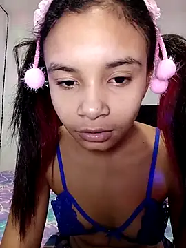 liz7skinny online show from April 13, 2026, 9:19 pm