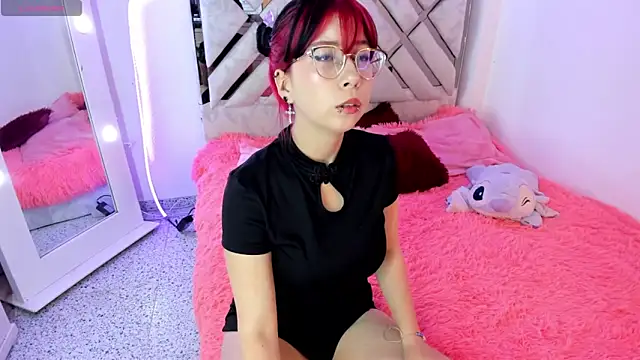 Snapshot of Nicol_Otome_ chatting on October 11, 2025, 3:29 am Nicol Otome  online show from October 11, 2025, 3:29 am