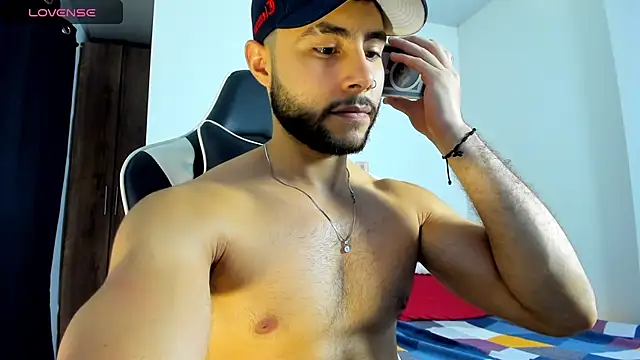 Snapshot of bryan_mugn chatting on October 22, 2025, 12:54 am bryan mugn online show from October 22, 2025, 12:54 am