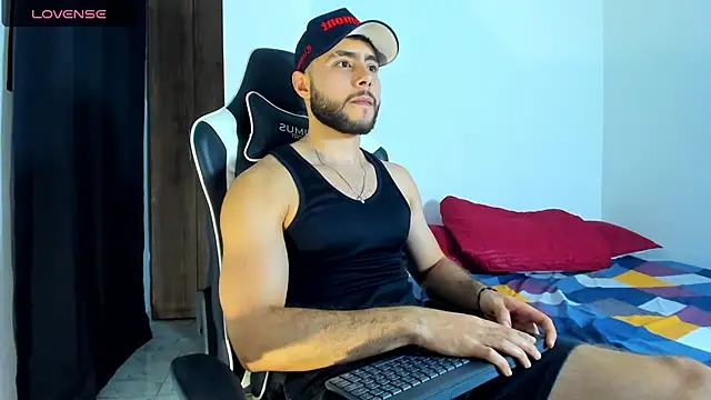 Snapshot of bryan_mugn chatting on September 12, 2025, 2:44 am bryan mugn online show from September 12, 2025, 2:44 am