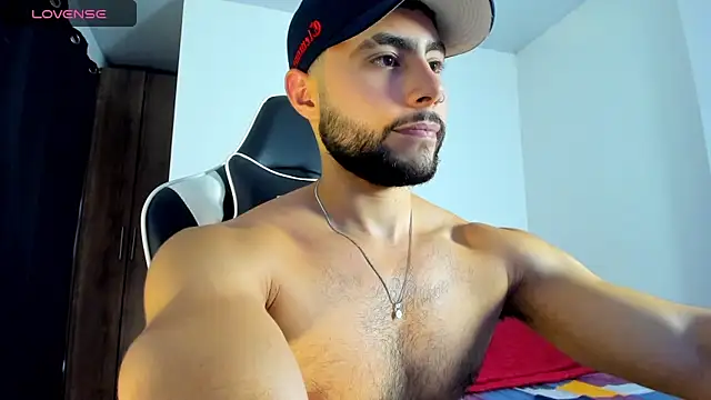 Snapshot of bryan_mugn chatting on September 28, 2025, 3:57 am bryan mugn online show from September 28, 2025, 3:57 am