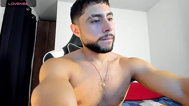 Snapshot of bryan_mugn chatting on November 8, 2025, 3:32 am bryan mugn online show from November 8, 2025, 3:32 am