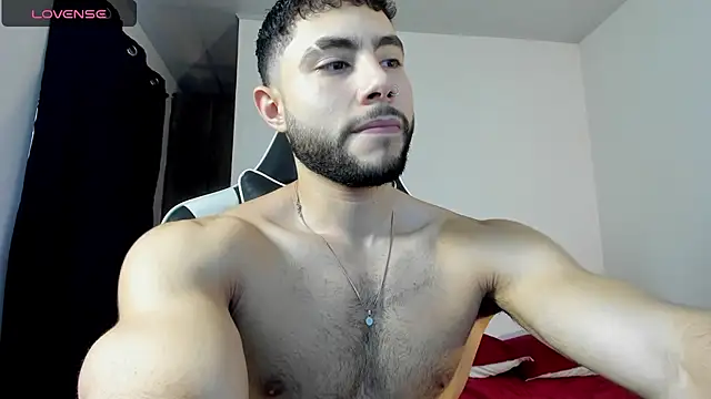 Snapshot of bryan_mugn chatting on November 30, 2025, 8:42 pm bryan mugn online show from November 30, 2025, 8:42 pm