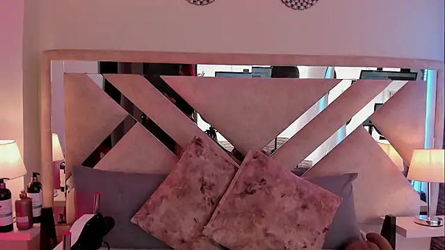 ximena vasquez8 online show from April 19, 2026, 4:13 am