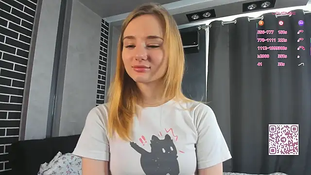 Snapshot of ElvinaRose chatting on September 22, 2025, 3:34 am ElvinaRose online show from September 22, 2025, 3:34 am