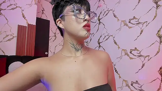 Snapshot of Rebeka-baker chatting on October 31, 2025, 12:24 pm Rebeka-baker online show from October 31, 2025, 12:24 pm