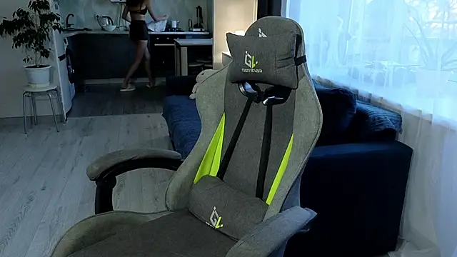 BelleWild online show from October 30, 2025, 4:22 am