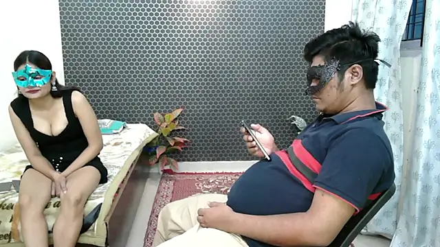 sexyrihana223 online show from April 13, 2026, 6:12 pm